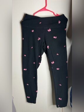 PINK Victoria's Secret Black overt floral high waisted Leggings